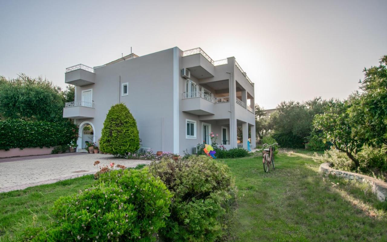 Villa Zoi Méson Yerakaríon Exterior foto